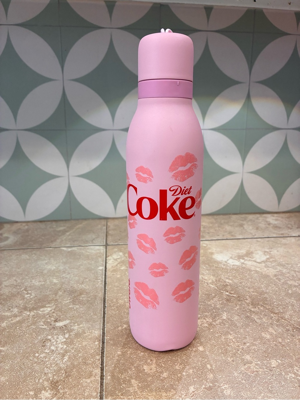 Owala x Diet Coke 24oz FreeSip Water Bottle | Pink Kisses | Coca-Cola
